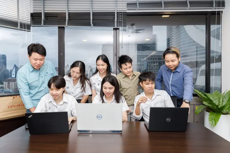 ห้างเซ็นทรัลและห้างโรบินสัน จุดหมายแห่งแรงบันดาลใจของทุกเจอเนเรชัน มอบโอกาสให้น้องๆ นิสิต-นักศึกษาได้สัมผัสประสบการณ์ทำงานจริง