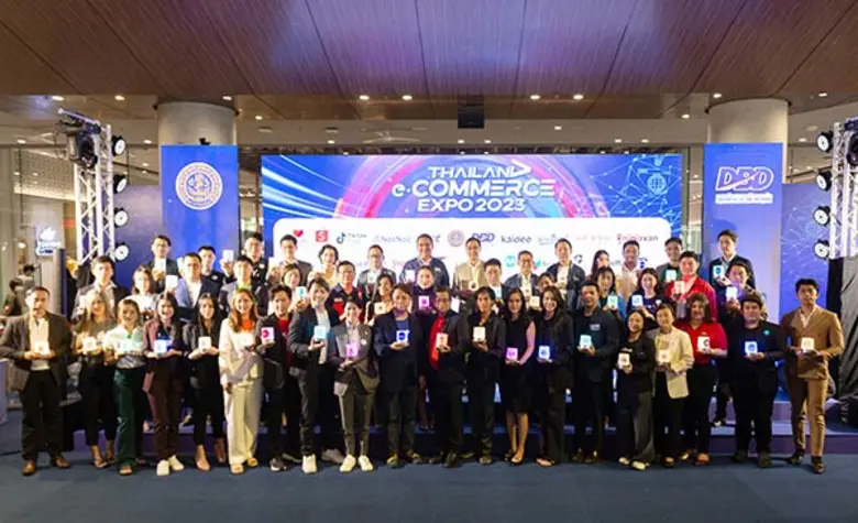 คุณประสาน บุญไพสิฐศรี ผู้จัดการแผนกพัฒนาธ...