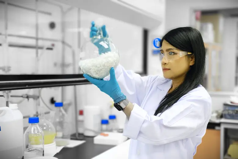 เปลี่ยนขวดพลาสติกเป็น 'MOFs' วัสดุนาโนขั้นสูง ตัวช่วยจับ CO2