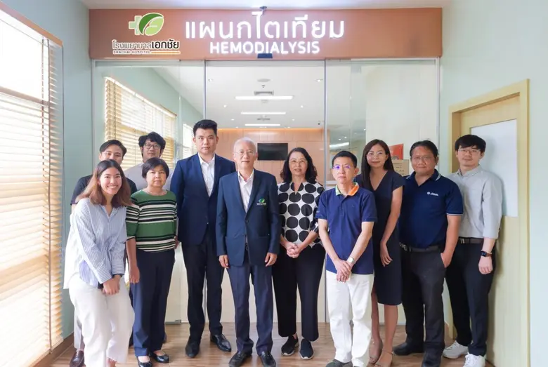 นายแพทย์อำนาจ เอื้ออารีมิตร ผู้อำนวยการโร...