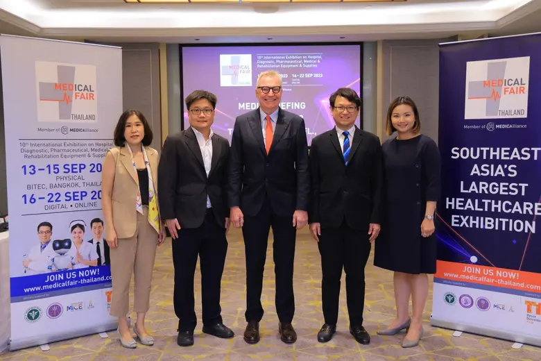 นายเกอร์นอท ริงลิ่ง กรรมการผู้จัดการ บริษ...