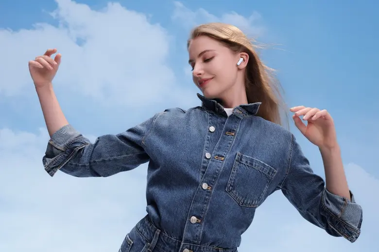 หัวเว่ยเปิดตัว HUAWEI FreeBuds SE 2 หูฟังไร้สาย สเปกเด่น ใช้งานแบตเตอรี่ 40 ชั่วโมง น้ำหนักเบา สั่งงานเพียงสัมผัส กับราคาโปร 9.9 เพียง 799 บาท