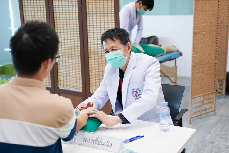 คลินิกการแพทย์แผนจีนหัวเฉียว จัดกิจกรรมออกหน่วยตรวจสุขภาพ ณ บริษัท หัวเว่ย เทคโนโลยี่ (ประเทศไทย) จำกัด ประจำปี 2566
