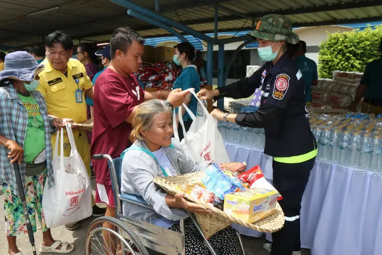 มูลนิธิป่อเต็กตึ๊ง ลงพื้นที่จังหวัดชลบุรี จัดงานประเพณีทิ้งกระจาด ประจำปี 2566 (แห่งที่ 3)