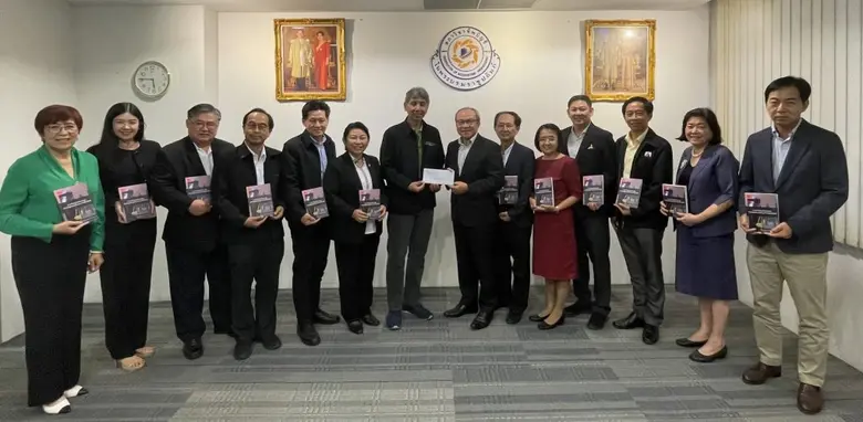 นายวินิจ ศิลามงคล นายกสภาวิชาชีพบัญชี ในพ...