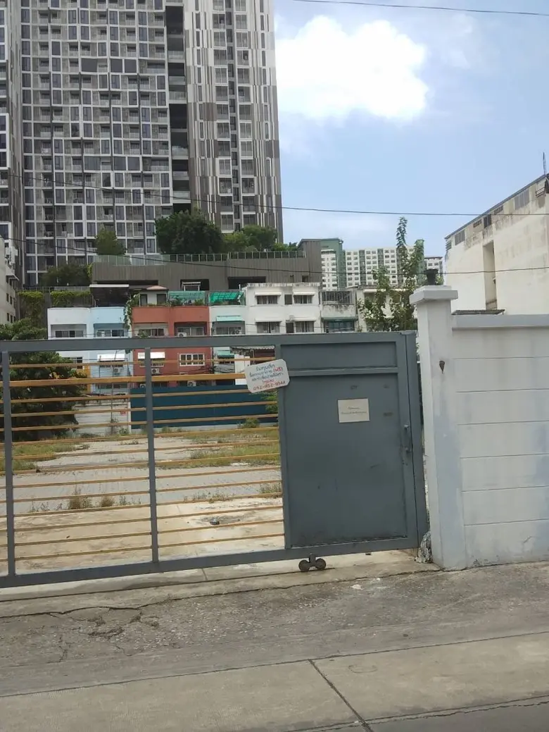 กทม.เร่งตรวจสอบความกว้างถนนสาธารณะโครงการก่อสร้างคอนโดฯ 3 แห่ง ในเขตพญาไท-จตุจักร