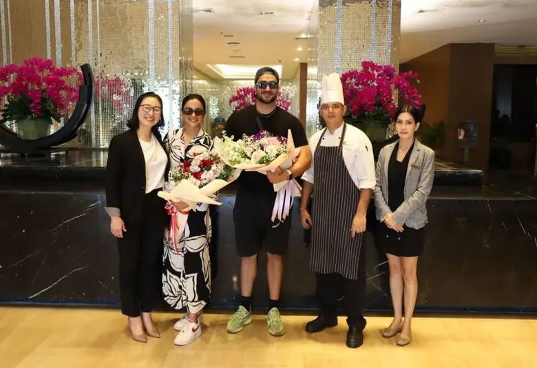 โรงแรมเซ็นทาราแกรนด์ แอท เซ็นทรัลพลาซา ลา...