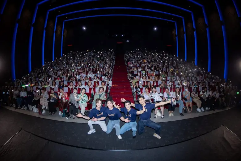 ห้างแตก! "มาย-อาโป" นำทีมนักแสดง "แมนสรวง" บุก โรงภาพยนตร์ เอส เอฟ เชียงใหม่-โคราช ตอกย้ำหนังไทยที่ถูกพูดถึงมากที่สุด