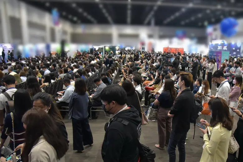 โลกยุคใหม่เข้ามาปฏิวัติองค์กรภาครัฐ โดยเฉ...