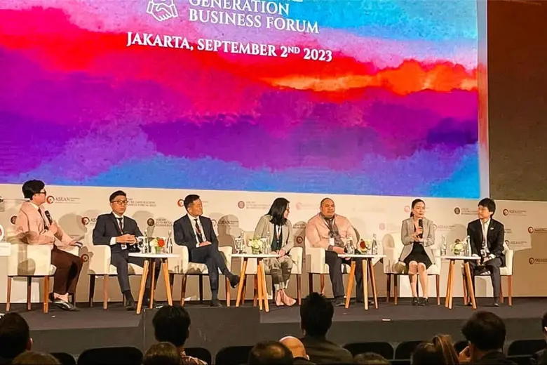 ท๊อป จิรายุส คว้ารางวัลผู้นำด้านบล็อกเชนจาก Youth Achievement Record พร้อมเป็นตัวแทนคนไทยแสดงวิสัยทัศน์ร่วมกับผู้นำโลกในสุดยอดการประชุม ASEAN Business &amp; Investment Summit 2023