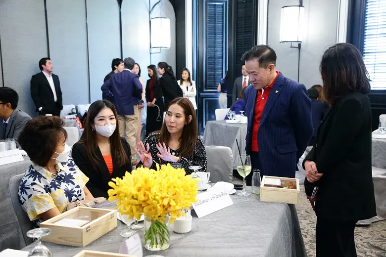 เอไอเอ ประเทศไทย จับมือ เมย์แบงก์  เปิดประตูการลงทุนใหม่จากรุ่นสู่รุ่น "ส่งต่อความมั่งคั่งแบบยั่งยืนสู่คนรุ่นหลัง" ด้วยแบบประกันชีวิตควบการลงทุน หรือ ยูนิต ลิงค์