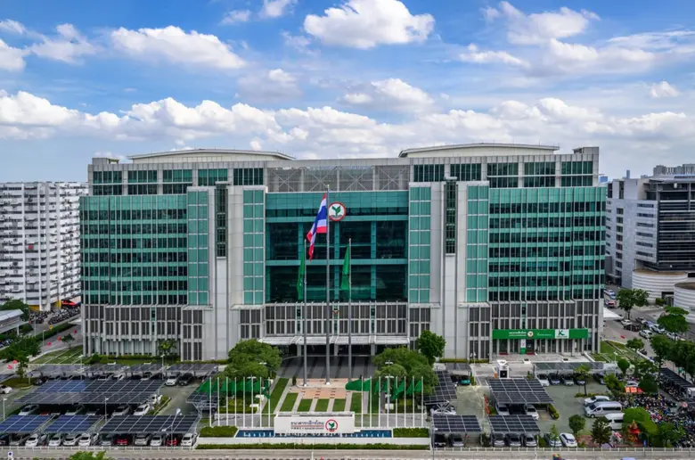 กสิกรไทยเดินหน้าลดก๊าซเรือนกระจก พร้อมหนุนลูกค้าเปลี่ยนผ่านสู่ธุรกิจสีเขียว ด้วยโซลูชันหลากหลายเจาะรายธุรกิจ ครึ่งแรกปี 2566 ดันเม็ดเงินความยั่งยืนไปแล้วกว่า 19,400 ล้านบาท