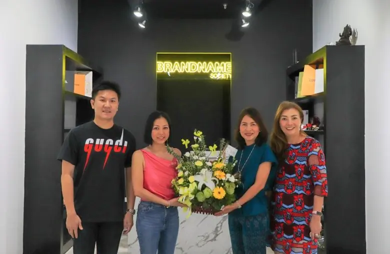 นางสาวจรูญรัตน์ สาลี กรรมการผู้จัดการ บริ...