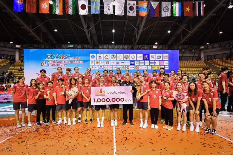 นายพลากร สุวรรณรัฐ ประธานกรรมการ บริษัท อ...