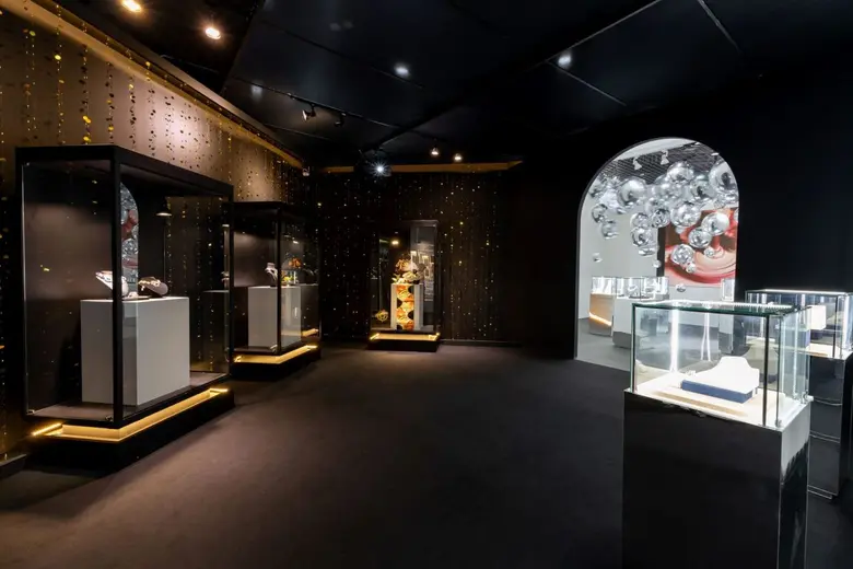 DIT และ GIT รวมจิวเวลรี่ระดับไอคอน อวดโฉมในนิทรรศการ The Magnificent 40-Year Journey of Brilliance ฉลองครบรอบ 40 ปี งานบางกอกเจมส์