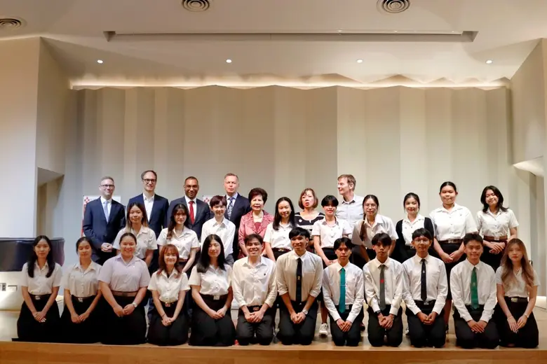 บี.กริม แจกรางวัลทุน "Herbert Link" แก่นิสิต นักศึกษา 19 คน จาก 9 มหาวิทยาลัย ในงานมอบรางวัลเรียนดีแก่นิสิต/นักศึกษาที่เรียนเอก เยอรมัน พ.ศ. 2566