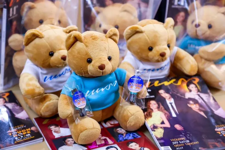 PRAEW CHARITY 2023 "Touch of Hope" ฉลองครบรอบ 44 ปี "นิตยสารแพรว"