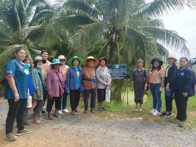 กรมส่งเสริมการเกษตรลงพื้นที่ติดตามความก้าวหน้าการดำเนินงานโครงการส่งเสริมการเพิ่มประสิทธิภาพการผลิตสินค้าเกษ๖รเพื่อความยั่งยืน (มะพร้าว)