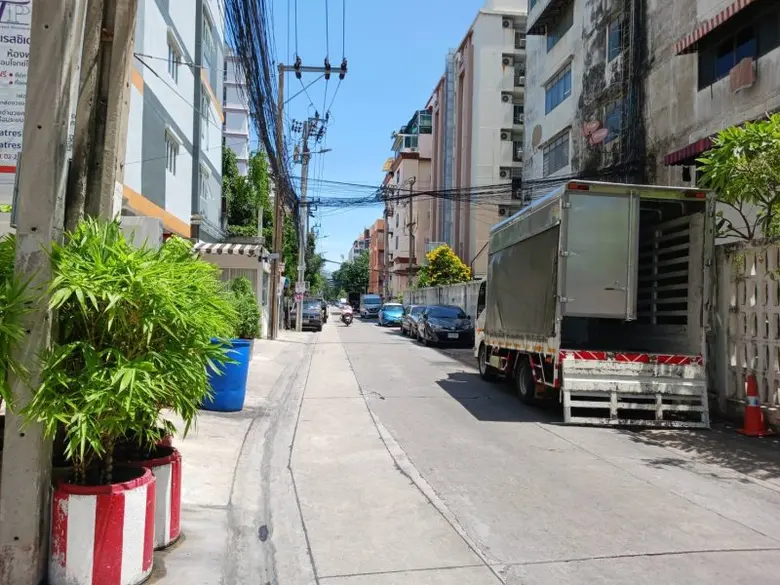 นายธวัชชัย นภาศักดิ์ศรี ผู้อำนวยการสำนักก...