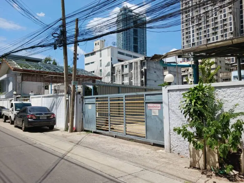 กทม.ตรวจสอบความกว้างถนนซอยประดิพัทธ์ 23 ให้เป็นไปตามกฎหมายควบคุมอาคาร