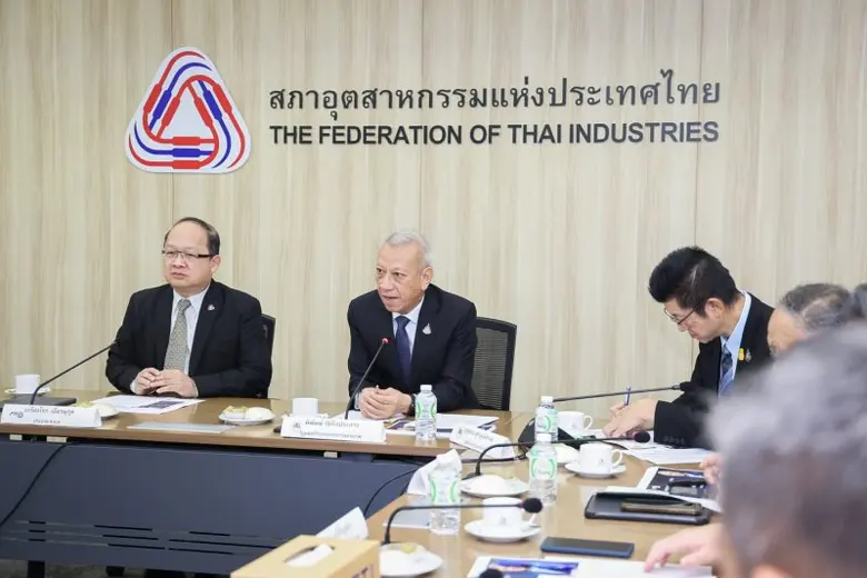 รมว.พิพัฒน์ พบสภาอุตฯ เร่งผลักดันนโยบายแรงงาน สร้างความเชื่อมั่นเศรษฐกิจ