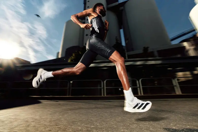 เพราะรองเท้าที่เบากว่า ย่อมส่งผลในการทำคว...