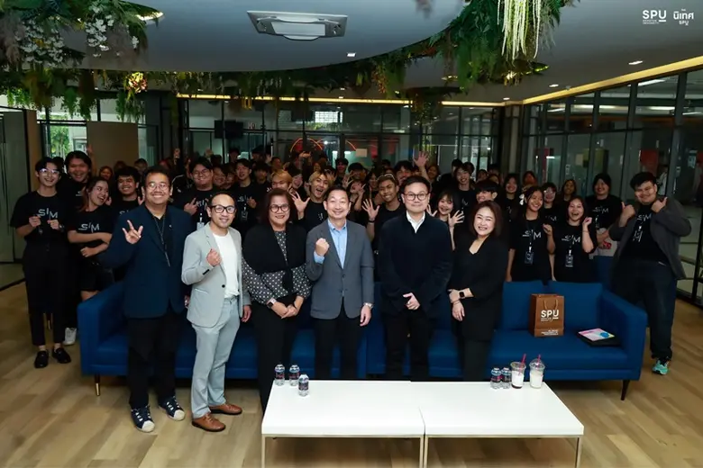 ผศ.มานินทร์ เจริญลาภ คณบดีคณะนิเทศศาสตร์ ...