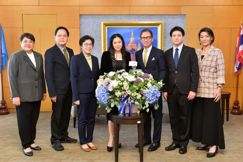 ขอแสดงความยินดีกับ คุณฐาปนีย์ เกียรติไพบู...