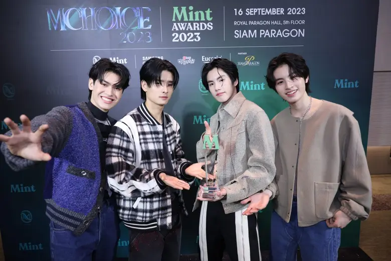 ทัพคนดังร่วมงาน "MCHOICE 2023" ส่อง 6 รางวัลใหญ่แห่งปี กับ MINT AWARDS รางวัลของคนนิวเจน