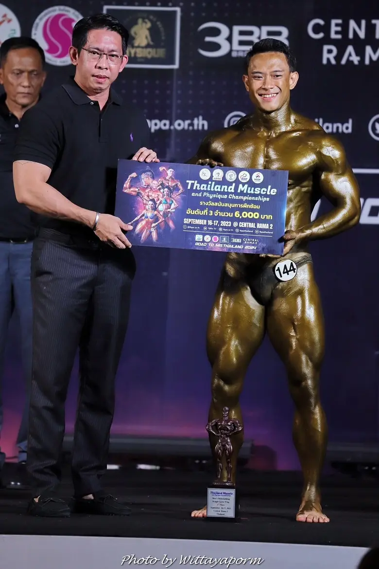 มหาวิทยาลัยหอการค้าไทย  ขอแสดงความยินดีกับ นักกีฬาเพาะกายชาย