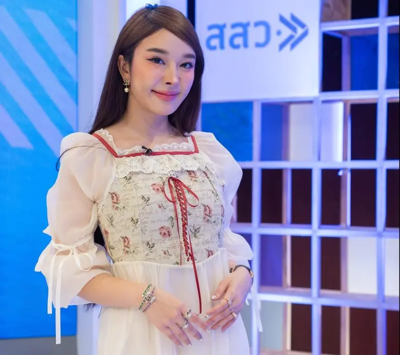 อีกหนึ่งสาวสวยมากความสามารถ สำหรับ หญิงแย...