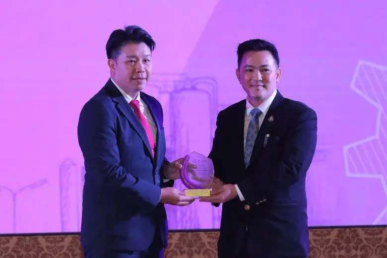 ดร.วรวุฒิ วรุตตมพรสุ Country Managing Dir...