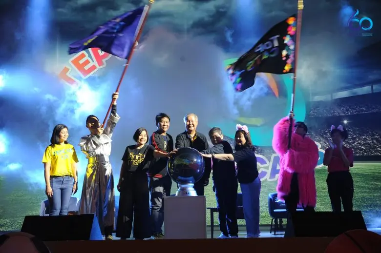 กีฬาสัมพันธ์ 2 หลักสูตรมหาวิทยาลัยหอการค้าไทย