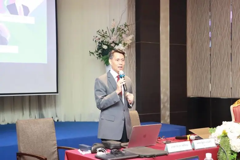 ผศ.ดร.รัฐสภา แก่นแก้ว อาจารย์ต้นแบบด้านการสอน SPU บริการวิชาการ ถ่ายทอดความรู้ "หลักการทำสื่อเพื่อการนำเสนอ" ข้าราชการ ปปง.