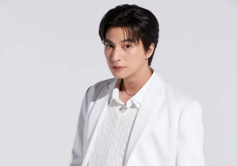 พระเอกหนุ่มสุดฮอต กลัฟ คณาวุฒิ ไตรพิพัฒนพ...