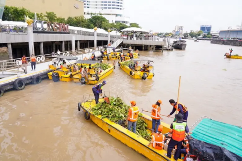 ไอคอนสยาม ผนึกพลังพันธมิตร ดึงภาครัฐ เอกชน ชุมชนข้างเคียง พร้อมเยาวชนต้นแบบทูตรีไซเคิล จัดกิจกรรม "รักเจ้าพระยา เก็บขยะวันแม่น้ำโลก" คืนความสะอาด รักษาสิ่งแวดล้อมอย่างยั่งยืน