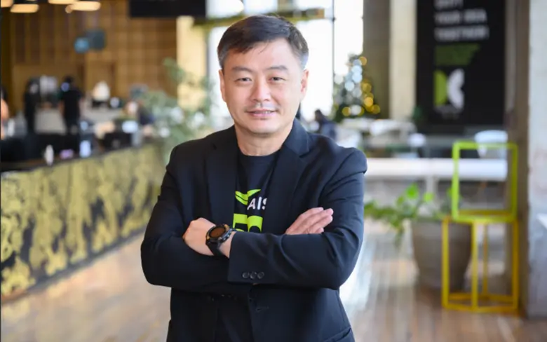 AIS ผู้นำเครือข่ายโทรศัพท์เคลื่อนที่ของไท...