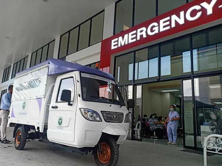 ส่งมอบรถ 3 ล้อซูโมต้า แก่โรงพยาบาลอุทัยธานี