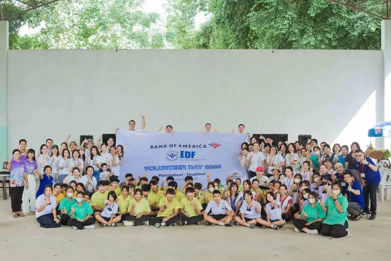 ธนาคารแห่งอเมริกาจัดกิจกรรมพัฒนาโรงเรียน และกิจกรรมส่งเสริมทักษะพัฒนาบรรจุภัณฑ์ร่วมกับนักเรียนในโครงการ