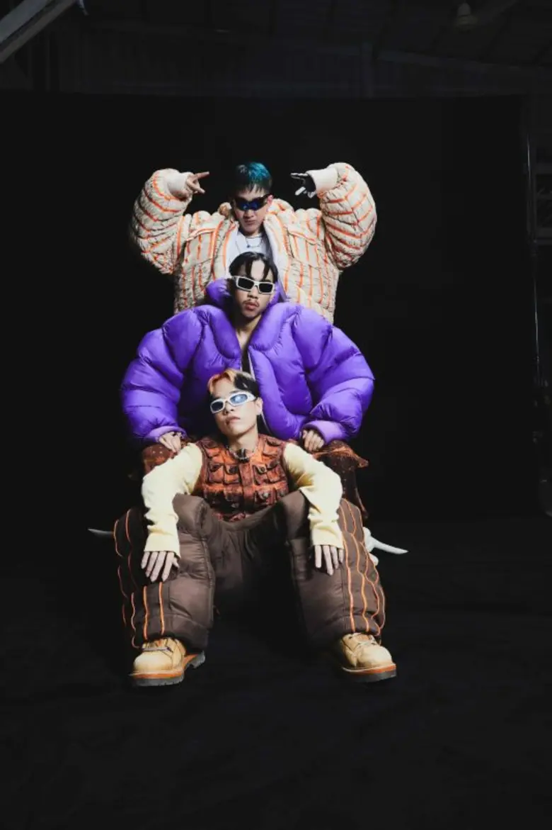 ดีดสุด ๆ กับดนตรีฮิปฮ็อปแบบใหม่! แบบซิ่ง! แบบไทยเปอร์ป็อป กับ "จบเจ๊า" ซิงเกิ้ลใหม่ใสกิ๊ก จากสามหนุ่มลุคเจ็บ "เอ็นเอสแอล" NSL