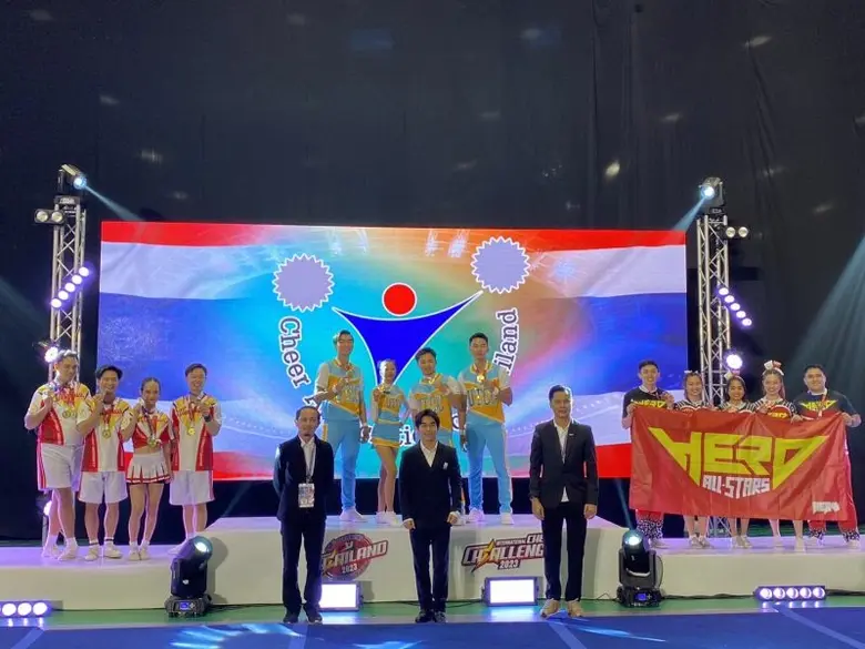 เด็กหอการค้าไทย กวาดรางวัลเพียบ แชมป์เชียร์ลีดดิ้งคว้า 6 รางวัลเหรียญทอง