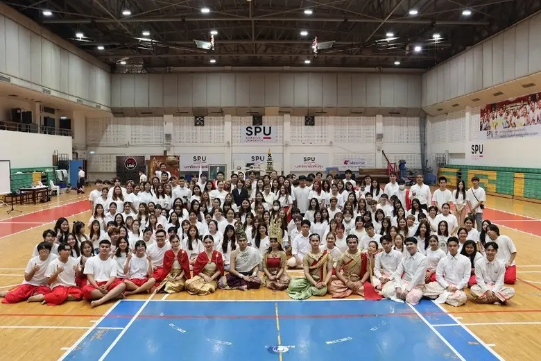 คณะนิติศาสตร์ มหาวิทยาลัยศรีปทุม จัดพิธีบ...