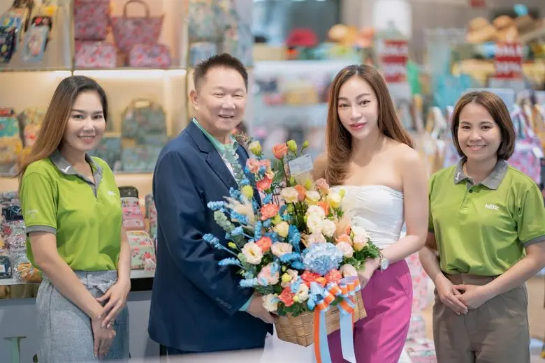 นายสมพล ตรีภพนารถ ประธานเจ้าหน้าที่บริหาร...