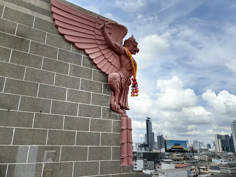 ต้องยอมรับว่าสิ่งหนึ่งที่ไม่เคยหายไปจากสั...