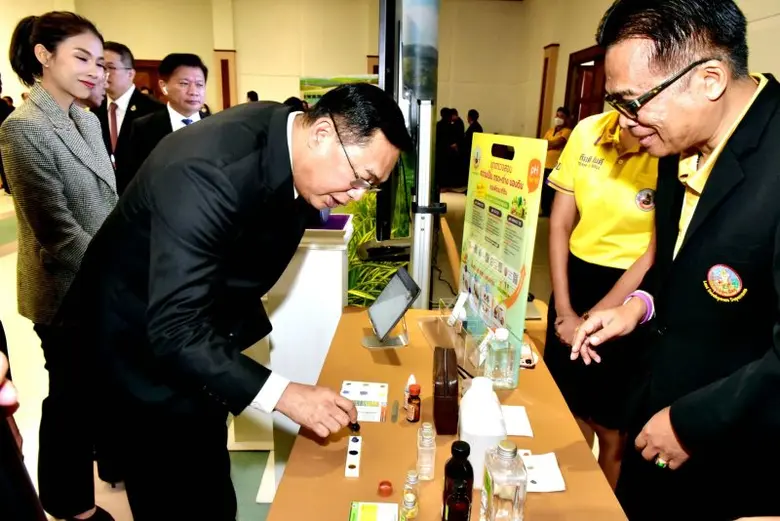 'รมช.อนุชา' มอบนโยบายกรมพัฒนาที่ดิน เร่งด่วนใช้ปุ๋ยตามค่าวิเคราะห์ดิน ลดต้นทุน เพิ่มผลผลิต มุ่งให้เกษตรกรมีชีวิตความเป็นอยู่ที่ดีขึ้น