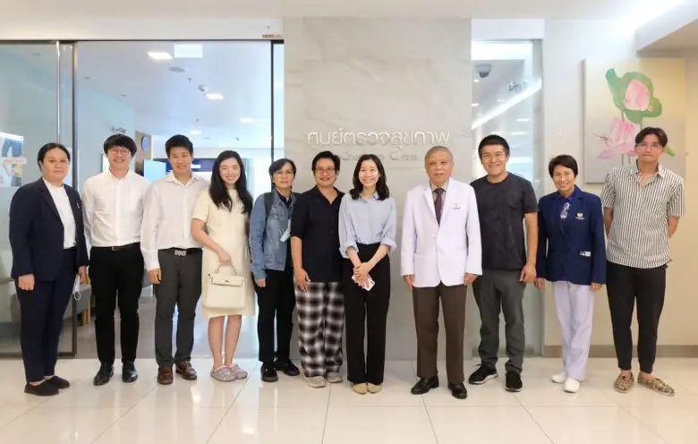 นายแพทย์กฤชรัตน์ ตระกูลช่าง รักษาการผู้อำ...