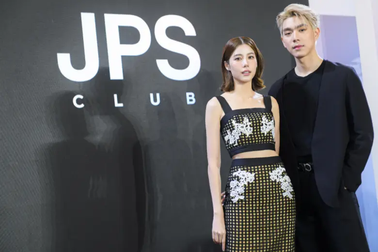 "ไบร์ท-นรภัทร" และ "เอสเธอร์-สุปรีย์ลีลา" ร่วมงานฉล...