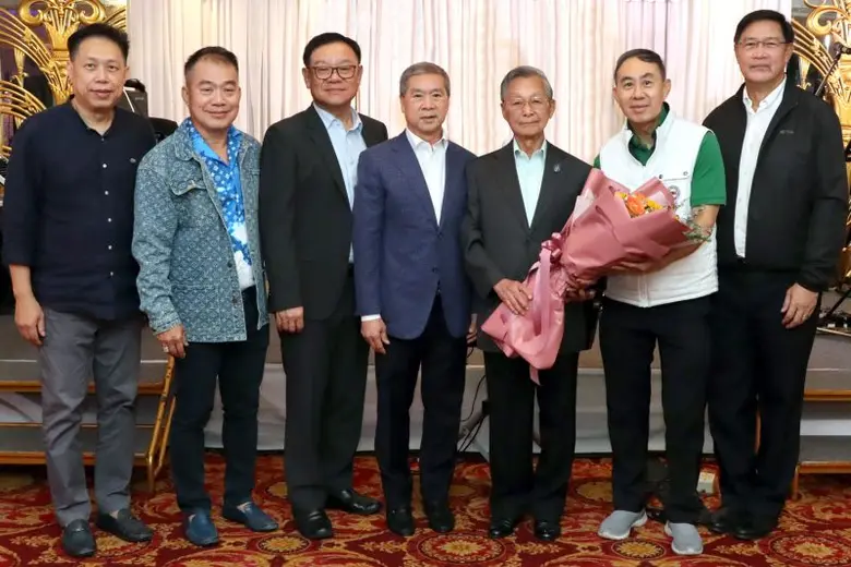 คุณฐนนท์ศรณ์ เลิศฤทธิ์ศิริกุล ประธานนักศึ...