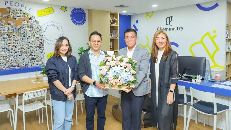 นายวิศาล สิปิยารักษ์ (ที่ 3 จากซ้าย) กรรม...