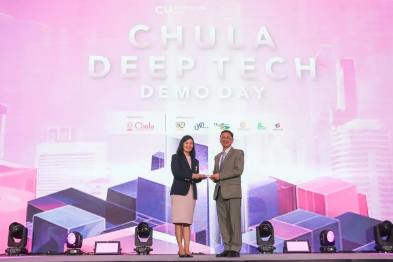 รศ.ดร.ธงชัย สุวรรณสิชณน์ ผู้อำนวยการหน่วย...